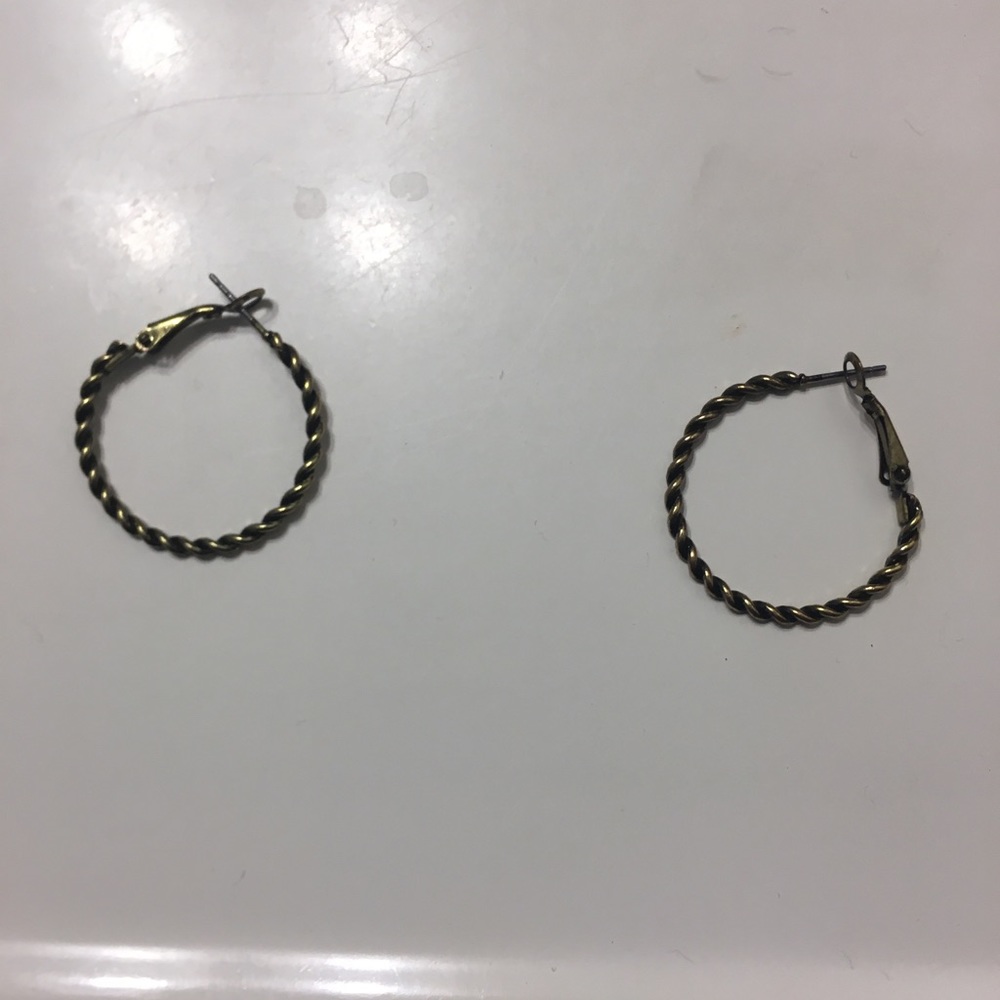 Twisted hoops